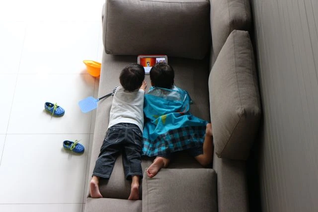 The Screen vs. Play Debate