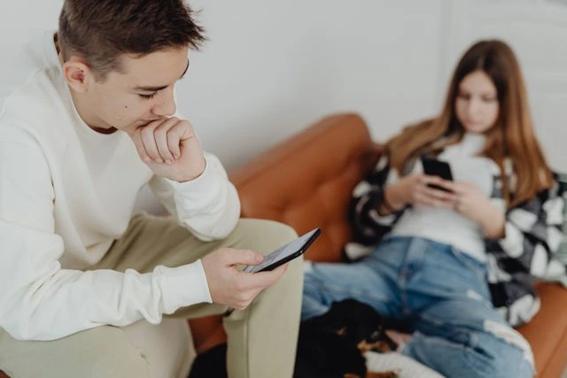 Your Teenager and Social Media: What to Actually Worry 